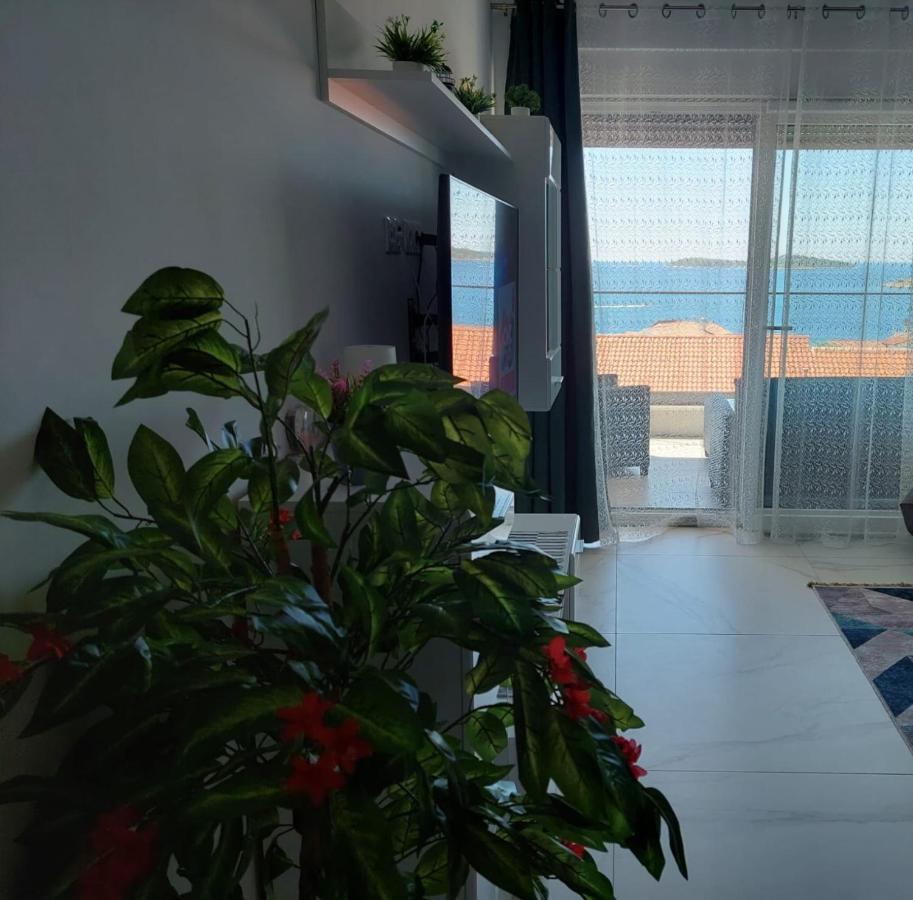Апартаменты Penthouse Dream Look Рогозница Экстерьер фото