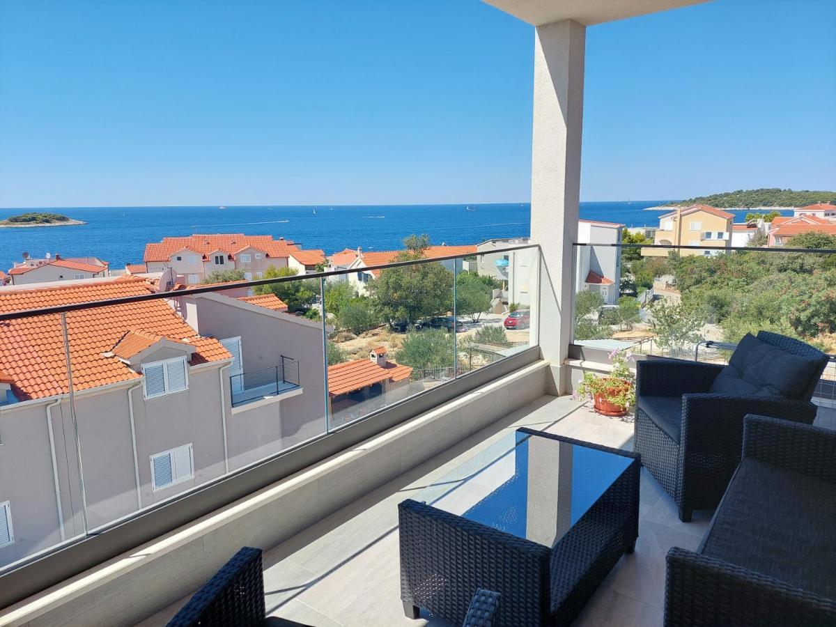 Апартаменты Penthouse Dream Look Рогозница Экстерьер фото