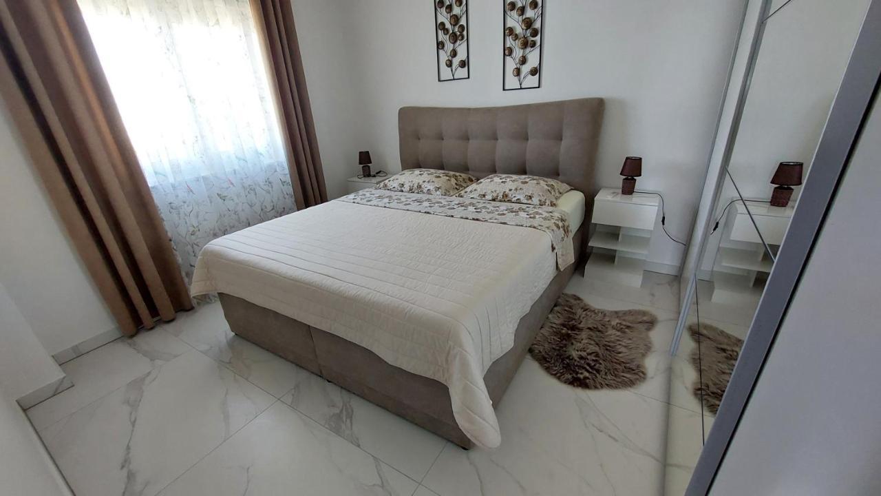 Апартаменты Penthouse Dream Look Рогозница Экстерьер фото