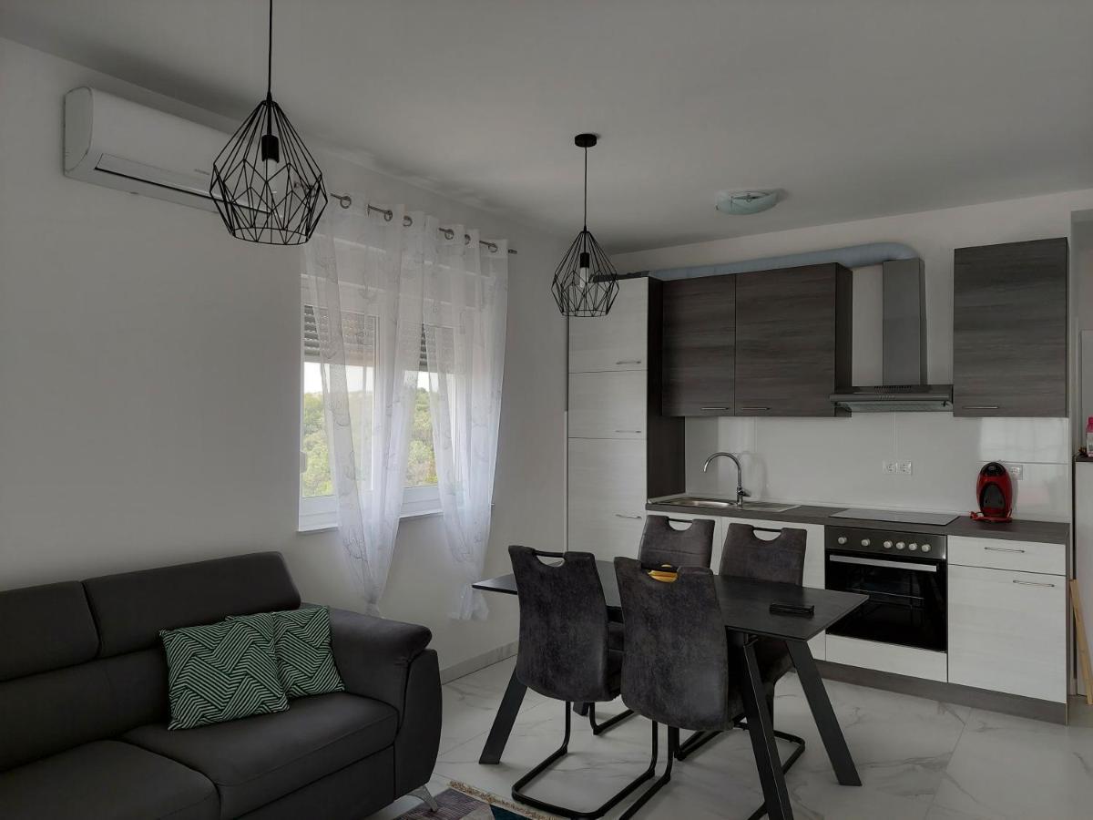 Апартаменты Penthouse Dream Look Рогозница Экстерьер фото